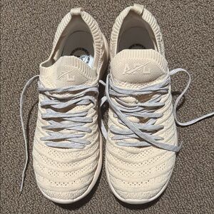 APL: Athletic Propulsion Labs Techloom Wave Womens